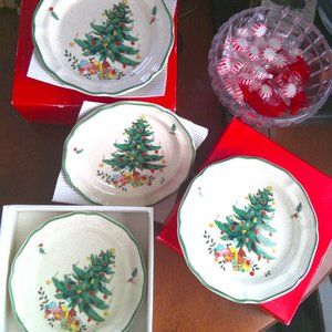 Vintage Mikasa Festive Season Set 4 Salad Plates